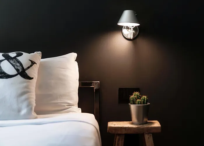 Shadows Of - By Myhomeincomo * Como