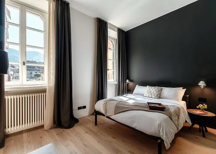 Apartamento Shadows Of - By Myhomeincomo Como