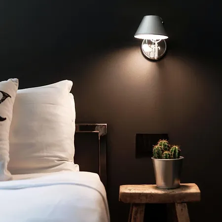 Shadows Of - By Myhomeincomo * Como