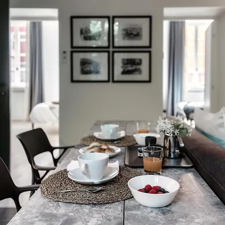 Shadows Of - By Myhomeincomo Como