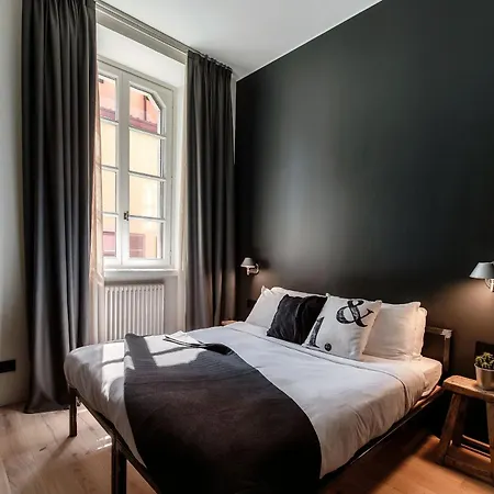 Shadows Of - By Myhomeincomo Appartement Como