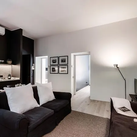 Shadows Of - By Myhomeincomo Appartement *