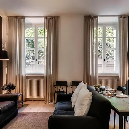 Shadows Of - By Myhomeincomo Appartement Como